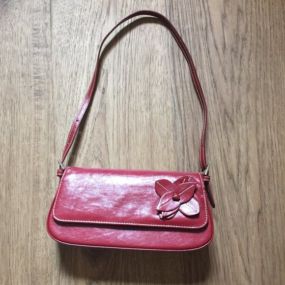 thrifted red vintage inspired purse - Picture 3 of 4